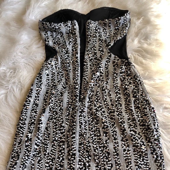 BEBE STRAPLESS BUSTIER MINI DRESS - Picture 5 of 5